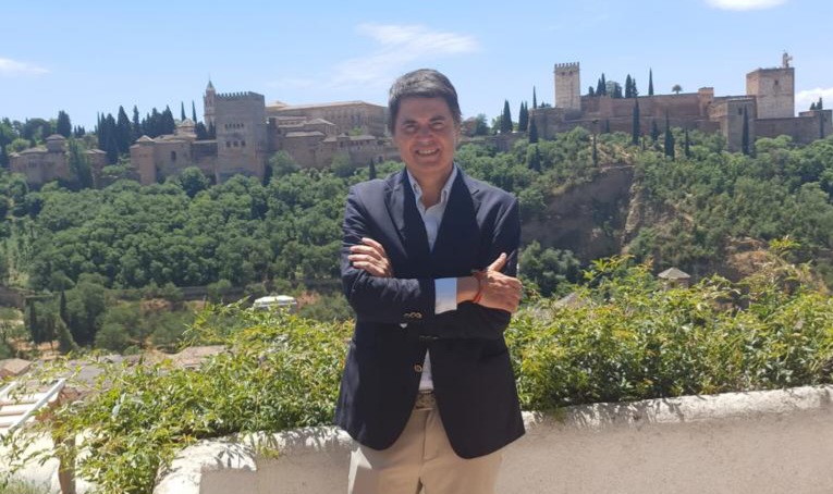 Rojas afirma que mientras el PSOE calla y tolera, el Ayuntamiento de Granada defiende y vela por los granadinos